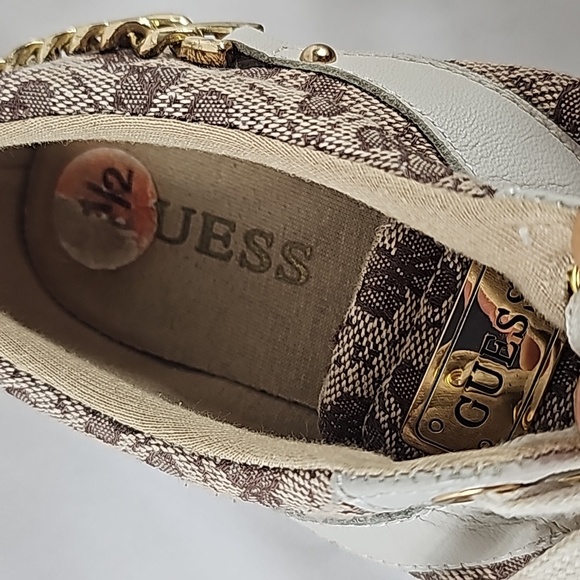 Guess Shoes - Picture 8 of 8